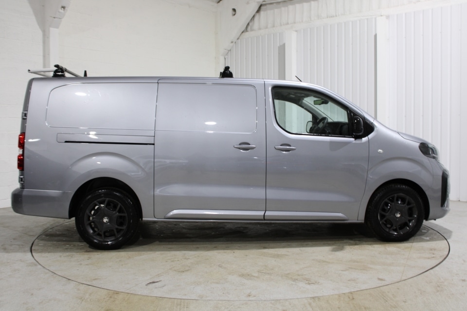 Used Vauxhall Vivaro 2024 for sale - 77103457: Photo 2