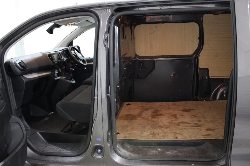 Used Vauxhall Vivaro 2022 for sale - 76415406: Photo 11