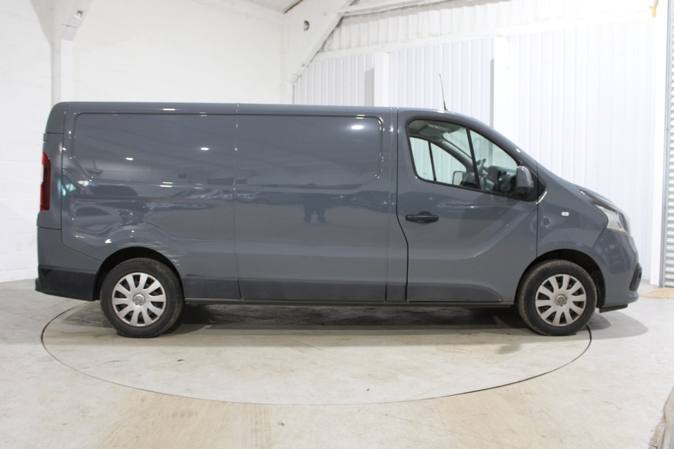 Used Nissan NV300 2021 for sale - 78011157: Photo 2