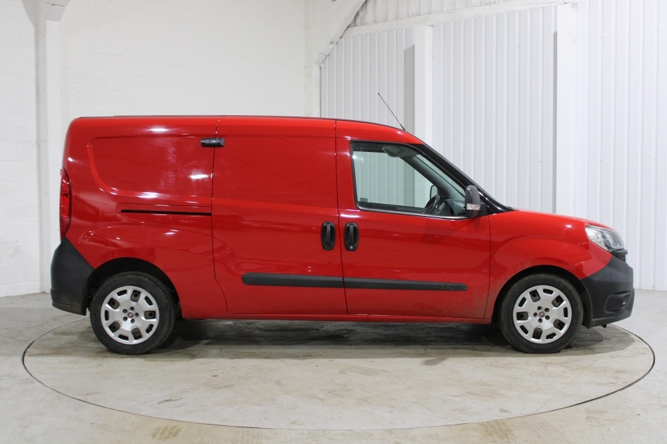 Used Fiat Doblo 2017 for sale - 77375756: Photo 2