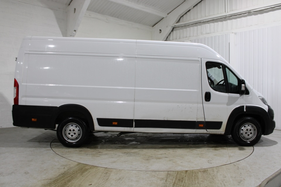 Used Vauxhall Movano 2023 for sale - 77375763: Photo 2