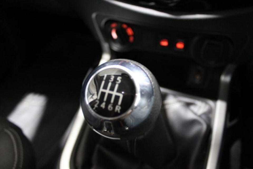 Used Nissan Navara 2018 for sale - 76531084: Photo 18