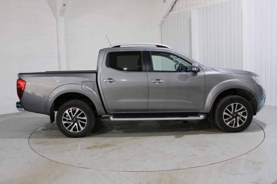 Used Nissan Navara 2018 for sale - 76531084: Photo 2