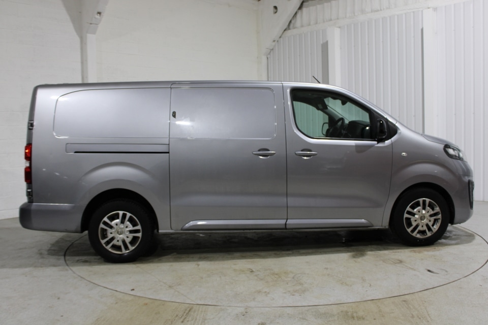 Used Vauxhall Vivaro 2022 for sale - 76829665: Photo 2