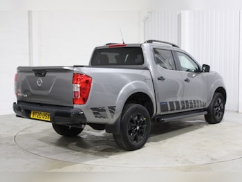 Used Nissan Navara 2020 for sale - 75895114: Photo