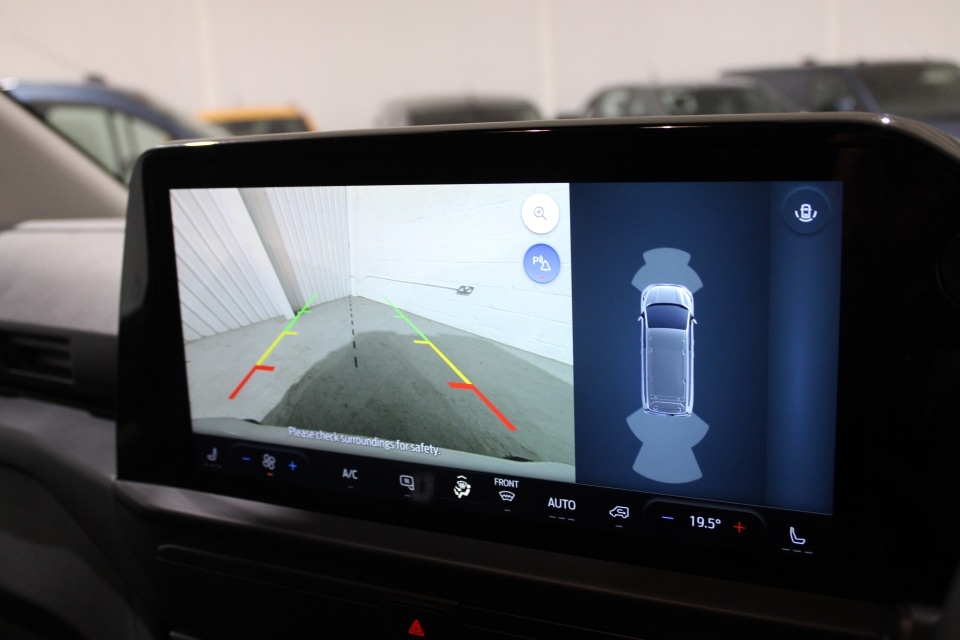 Used Ford Transit Custom 2024 for sale - 76252763: Photo 16