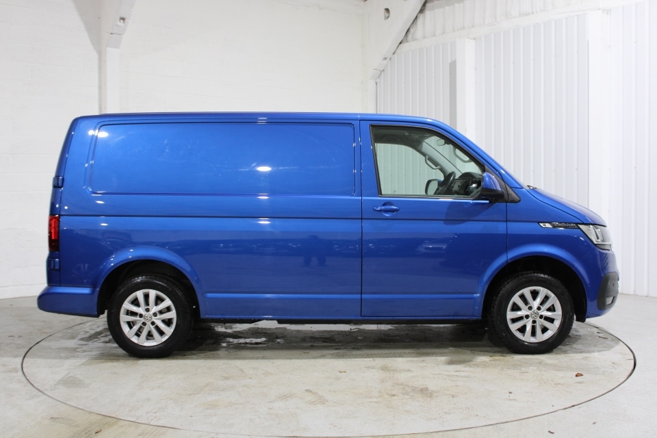 Used Volkswagen Transporter 2023 for sale - 76720090: Photo 2