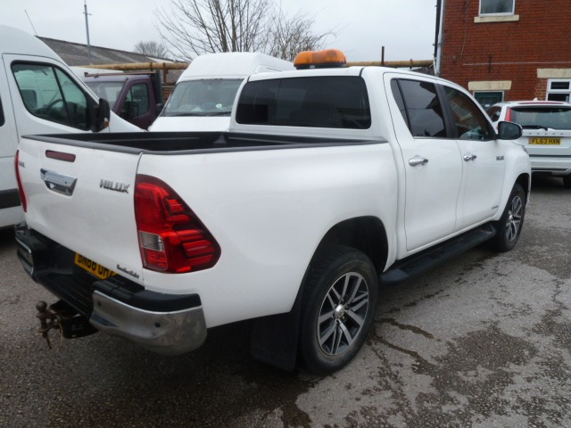 Used Toyota Hilux 2018 for sale - 77326165: Photo 4