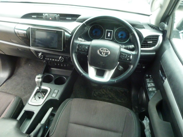 Used Toyota Hilux 2018 for sale - 77326165: Photo 8