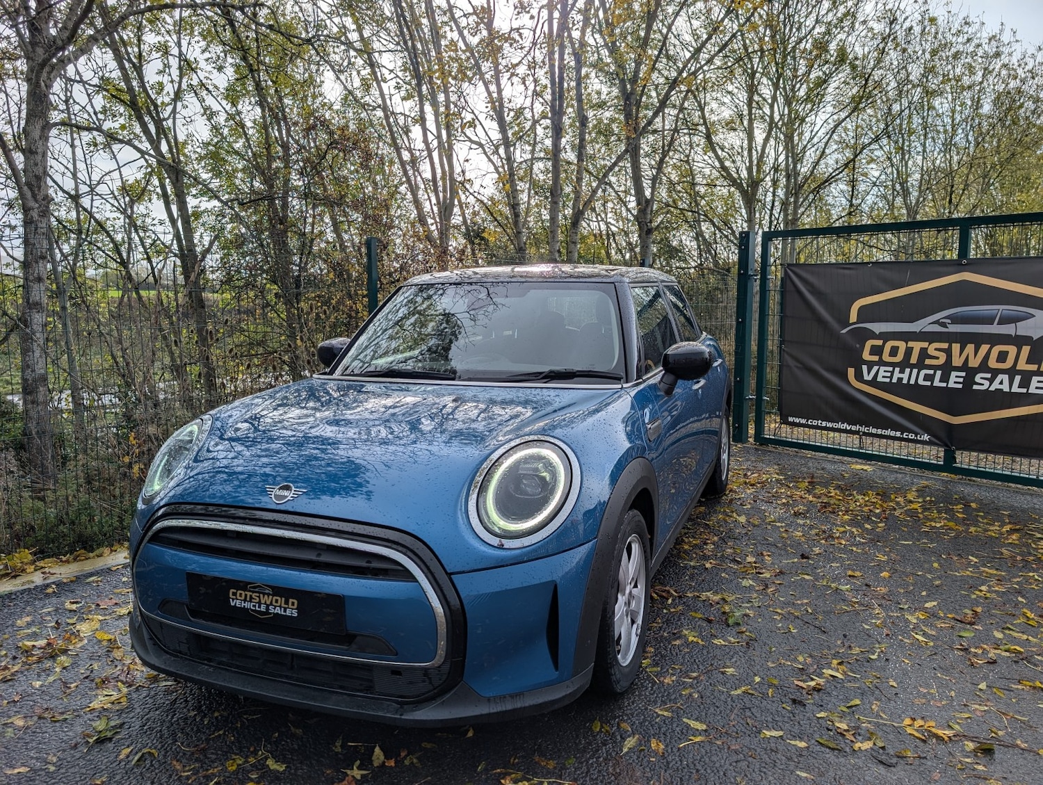 Used MINI Hatch 2024 for sale - 76656278: Photo 1