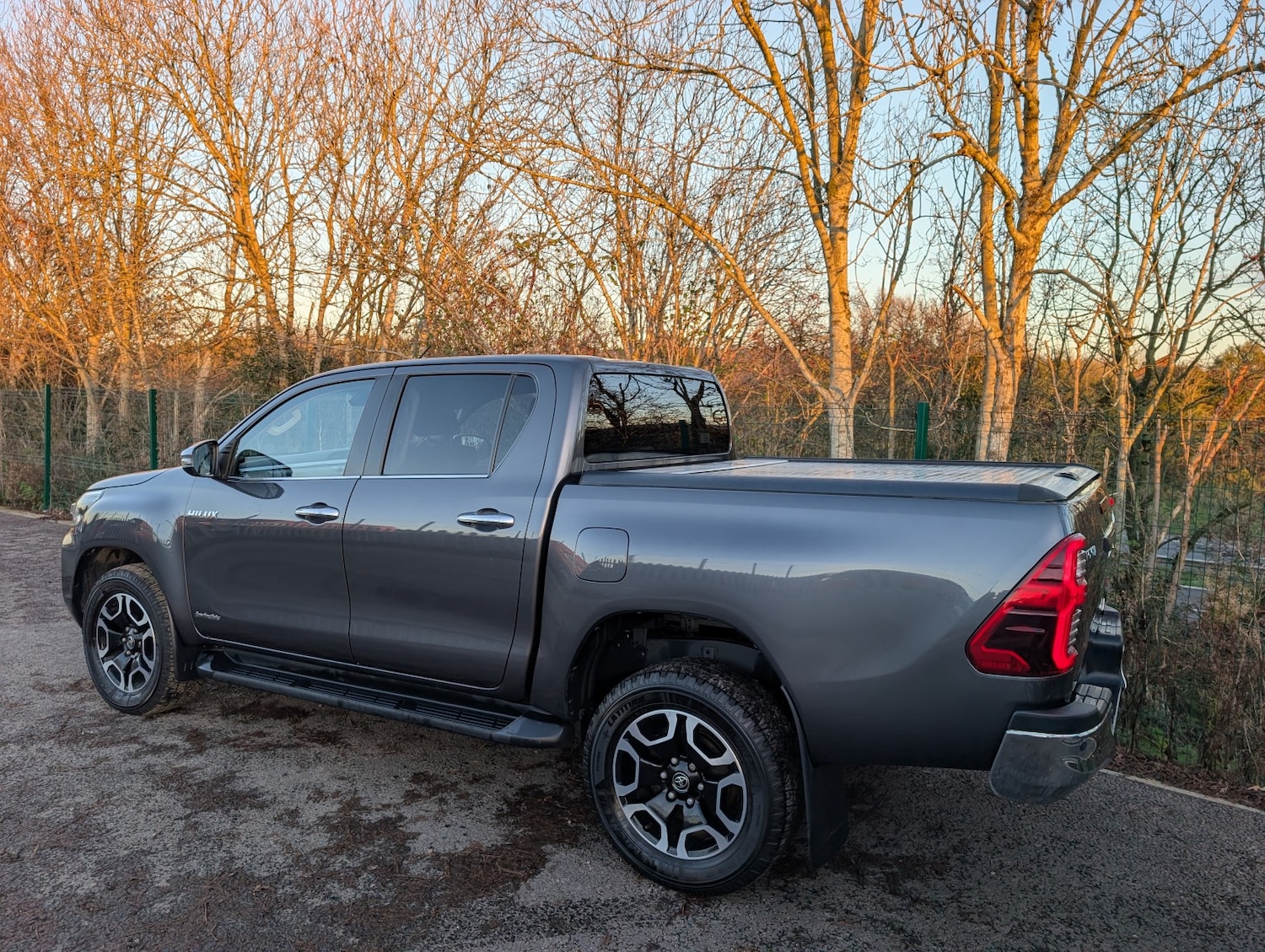 Used Toyota Hilux 2021 for sale - 76656016: Photo 4