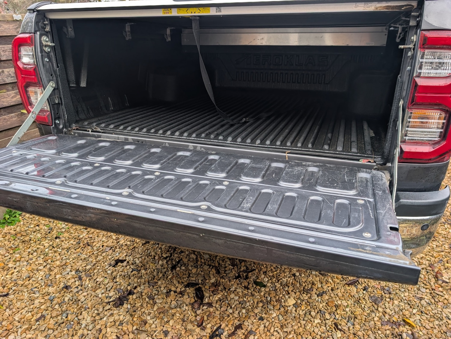 Used Toyota Hilux 2021 for sale - 76656016: Photo 9