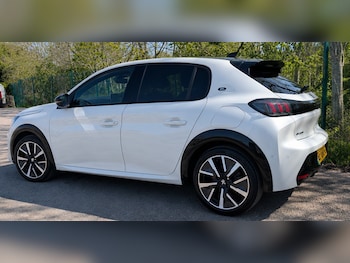 Used Peugeot E-208 2021 for sale - 78610888: Photo