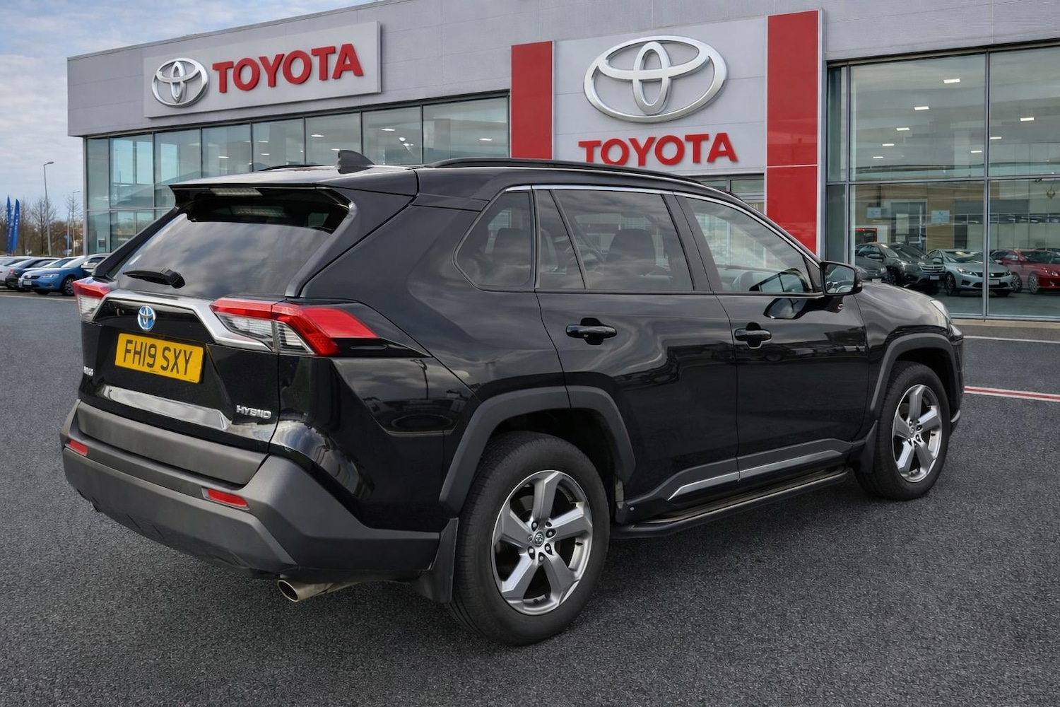 Used Toyota RAV4 2019 for sale - 77459912: Photo 2