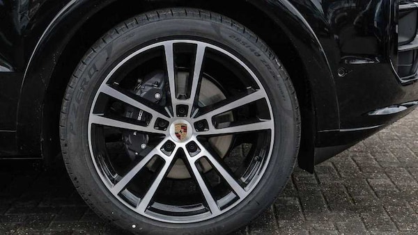 Used Porsche Cayenne 2025 for sale - 75218610: Photo 8