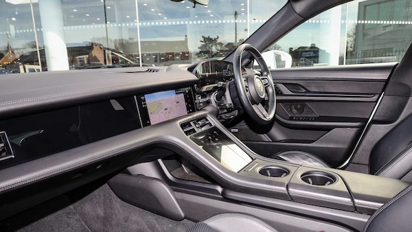 Used Porsche Taycan 2020 for sale - 75218462: Photo 5