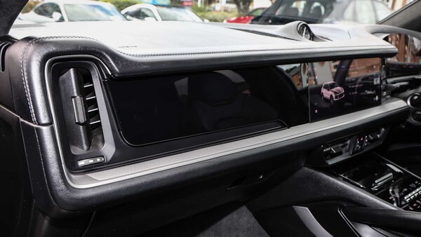 Used Porsche Cayenne 2025 for sale - 75216791: Photo 30