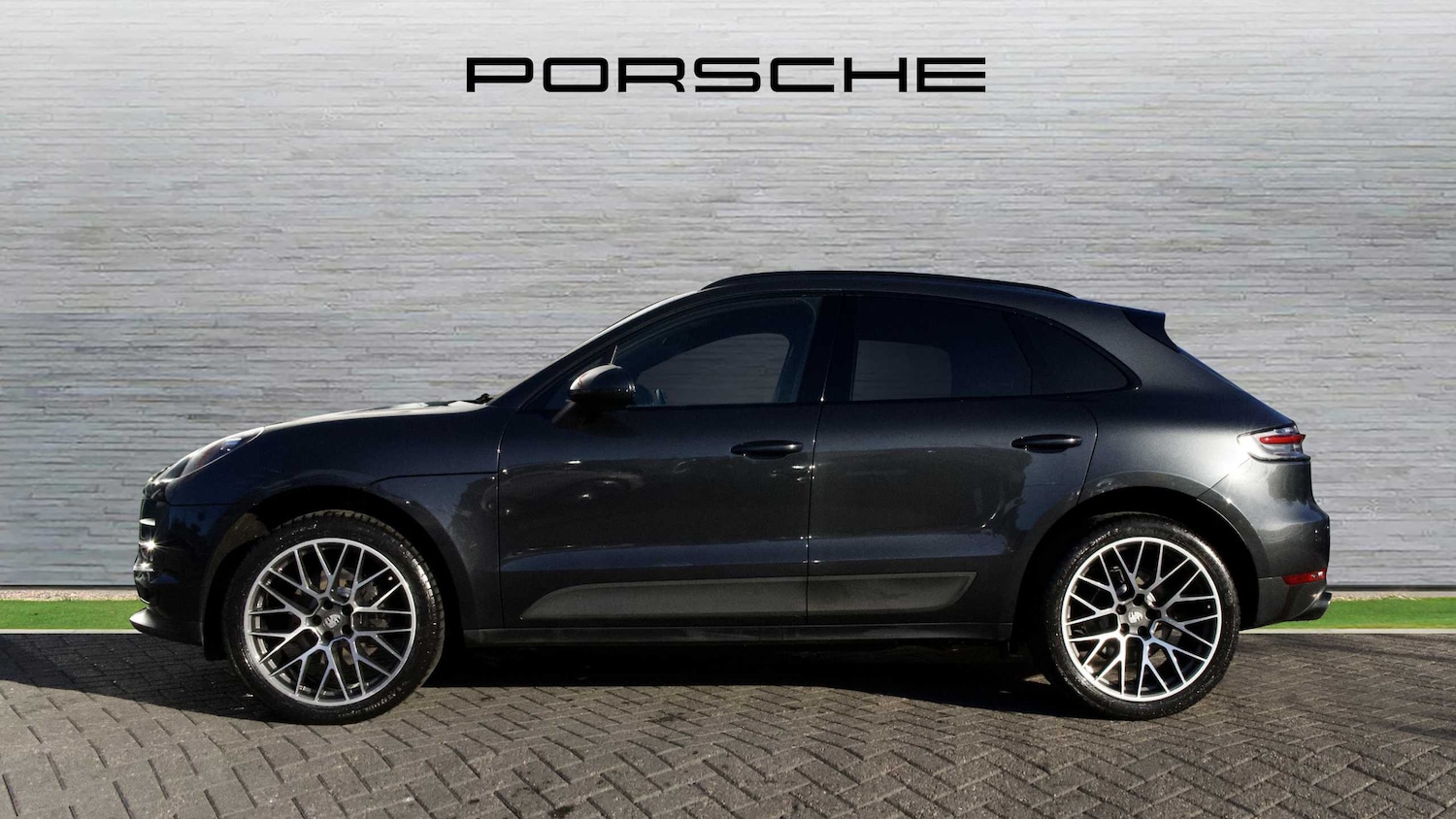 Used Porsche Macan 2021 for sale - 76362590: Photo 18