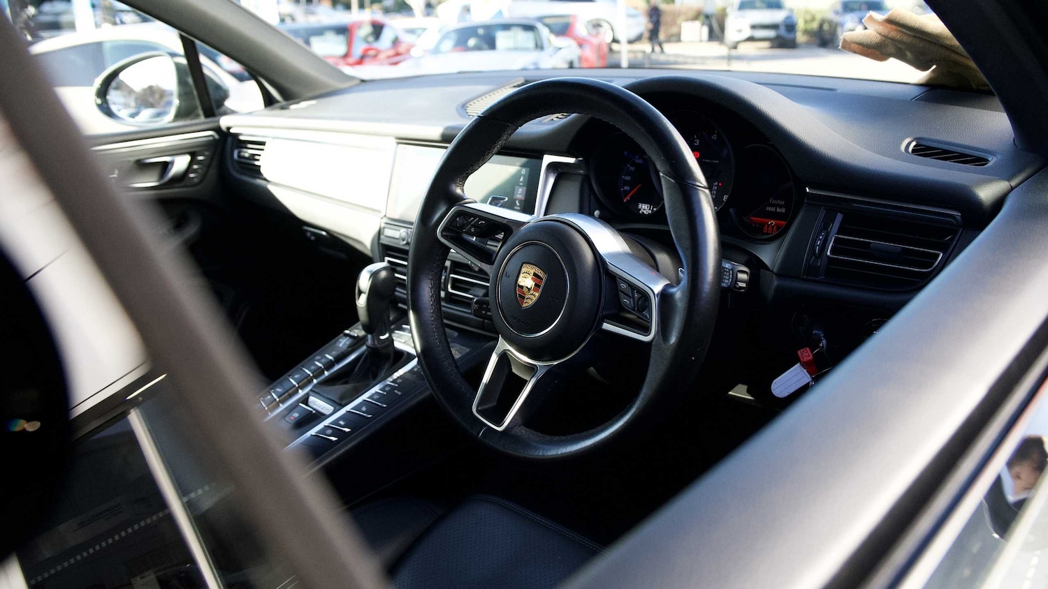Used Porsche Macan 2021 for sale - 76362590: Photo 21