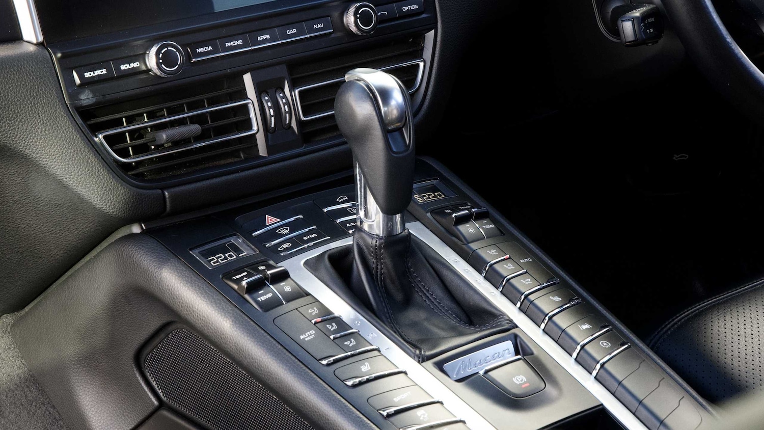 Used Porsche Macan 2021 for sale - 76362590: Photo 26