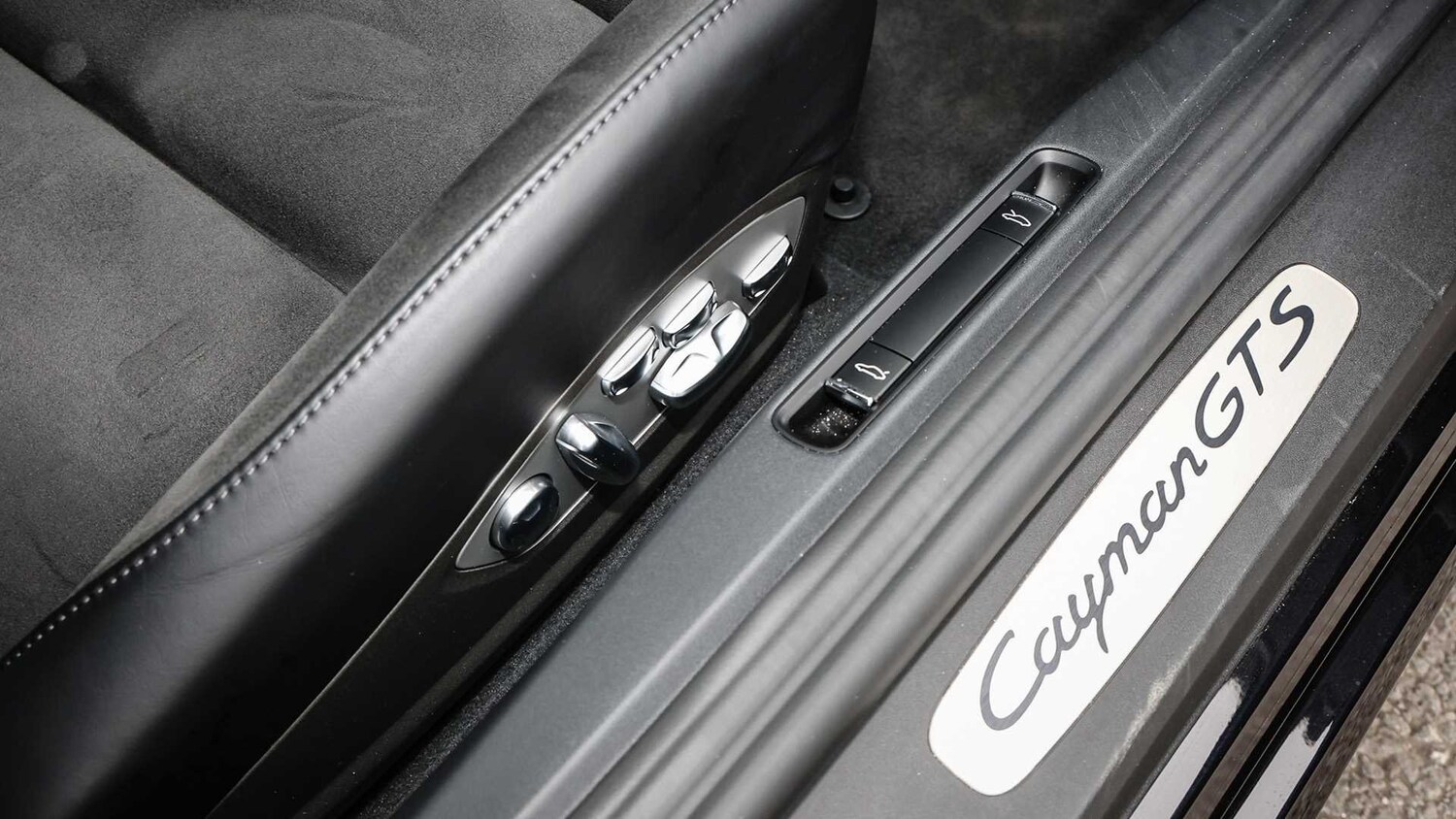 Used Porsche Cayman 2025 for sale - 77628188: Photo 26