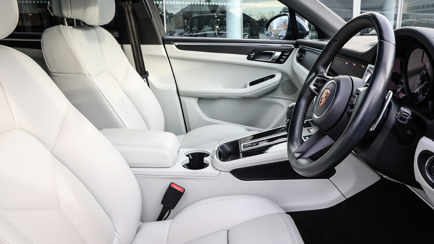 Used Porsche Macan 2022 for sale - 77134856: Photo 19