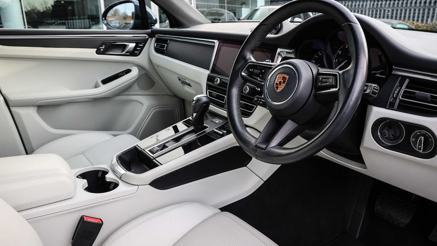 Used Porsche Macan 2022 for sale - 77134856: Photo 9