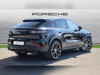 Used Porsche Cayenne 2022 for sale - 75249055: Photo