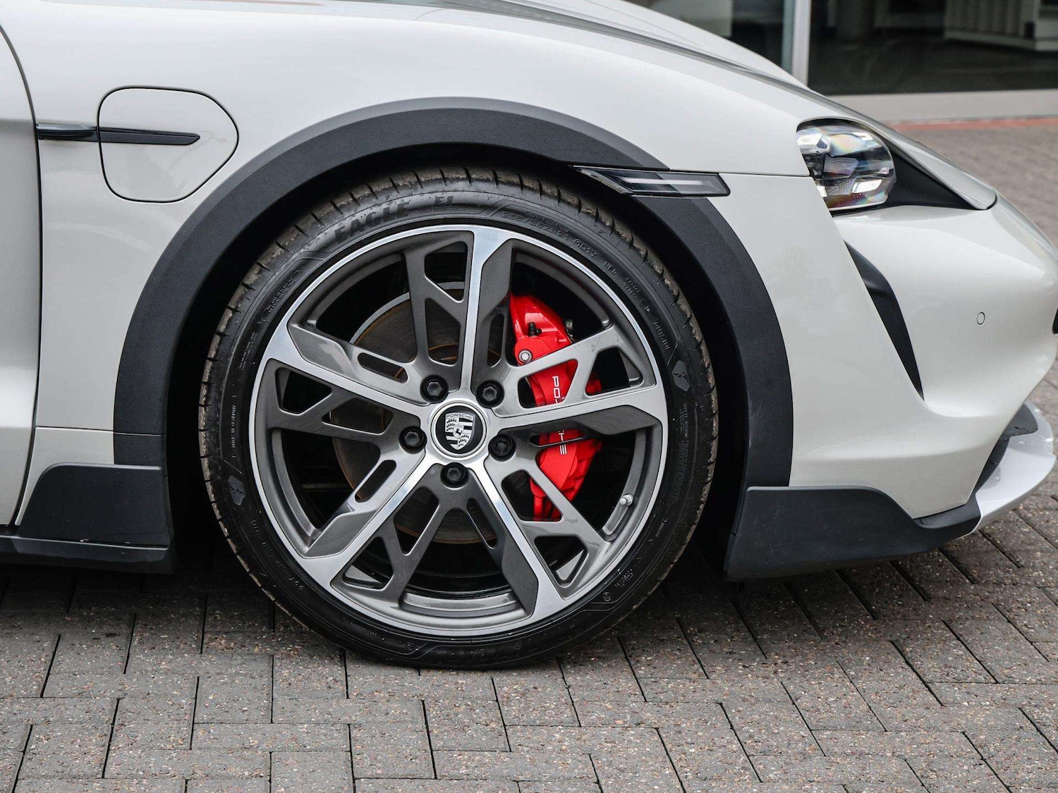 Used Porsche Taycan 2022 for sale - 77076469: Photo 6