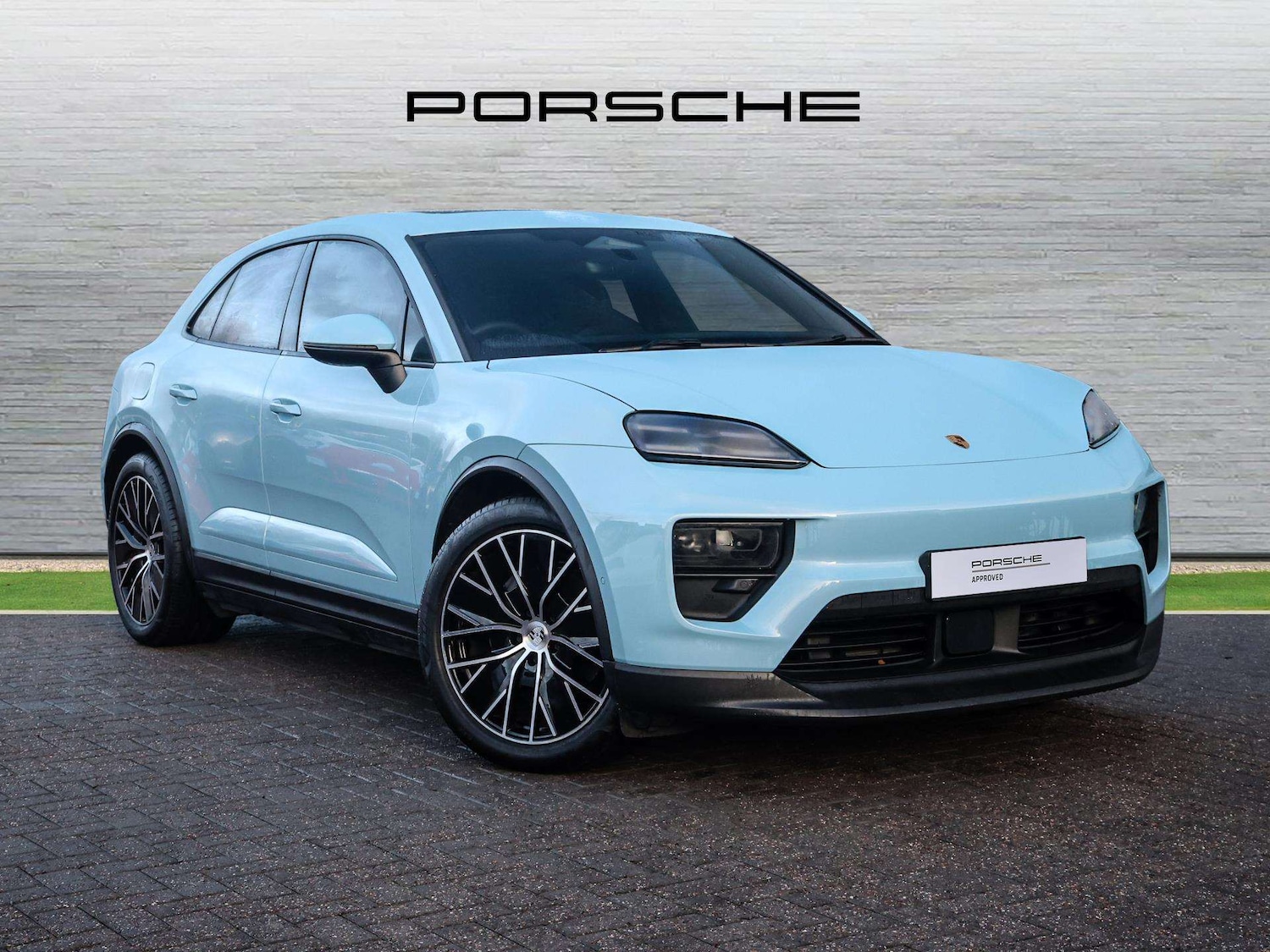 Used Porsche Macan 2024 for sale - 76610669: Photo 1