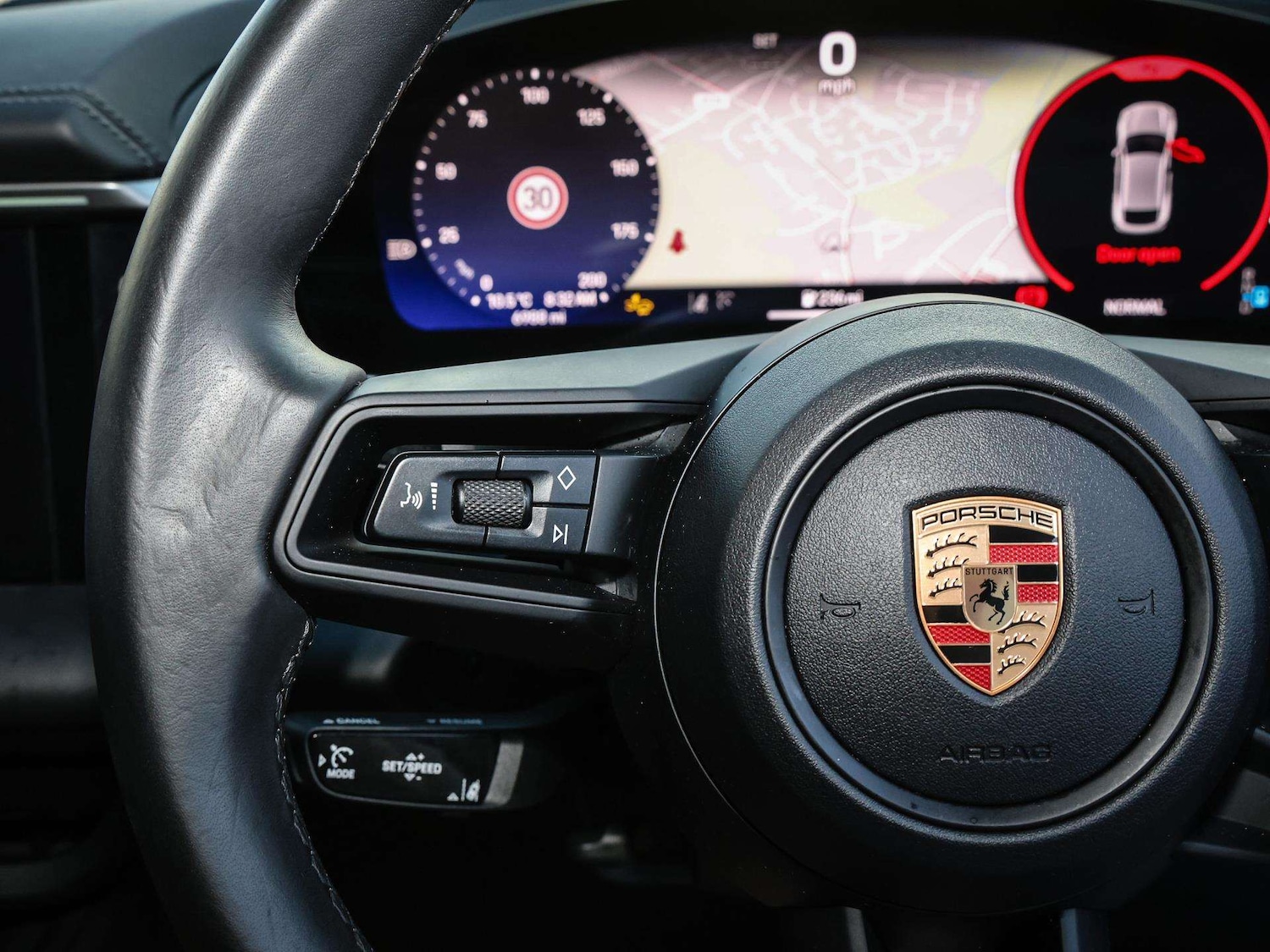 Used Porsche Macan 2024 for sale - 76610669: Photo 26