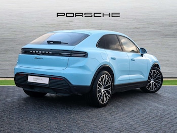 Used Porsche Macan 2024 for sale - 76610669: Photo