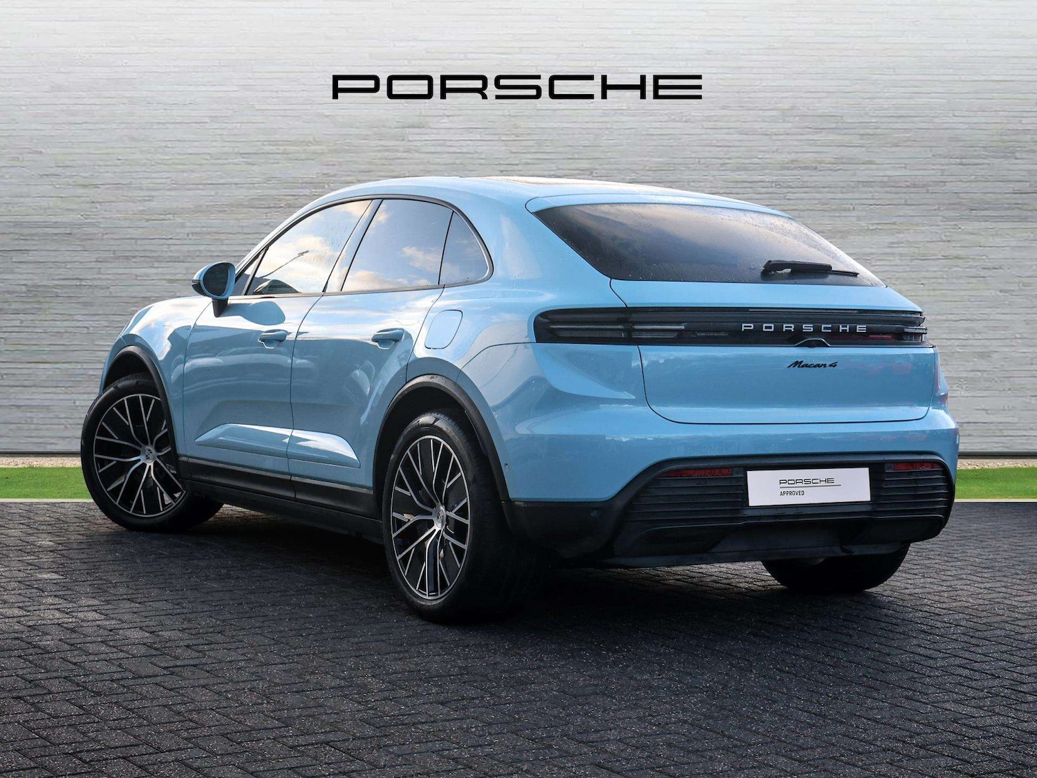 Used Porsche Macan 2024 for sale - 76610669: Photo 4