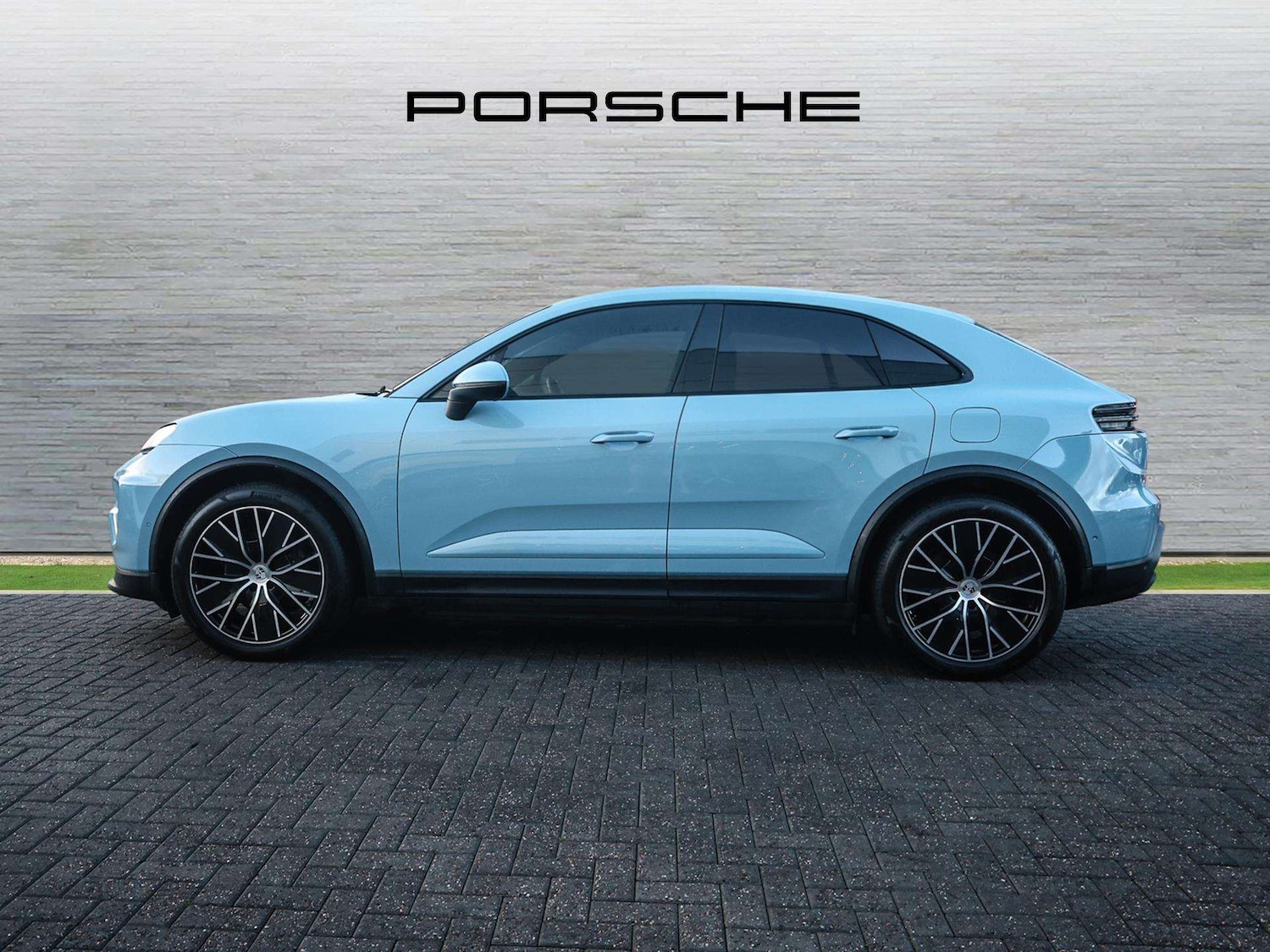 Used Porsche Macan 2024 for sale - 76610669: Photo 8