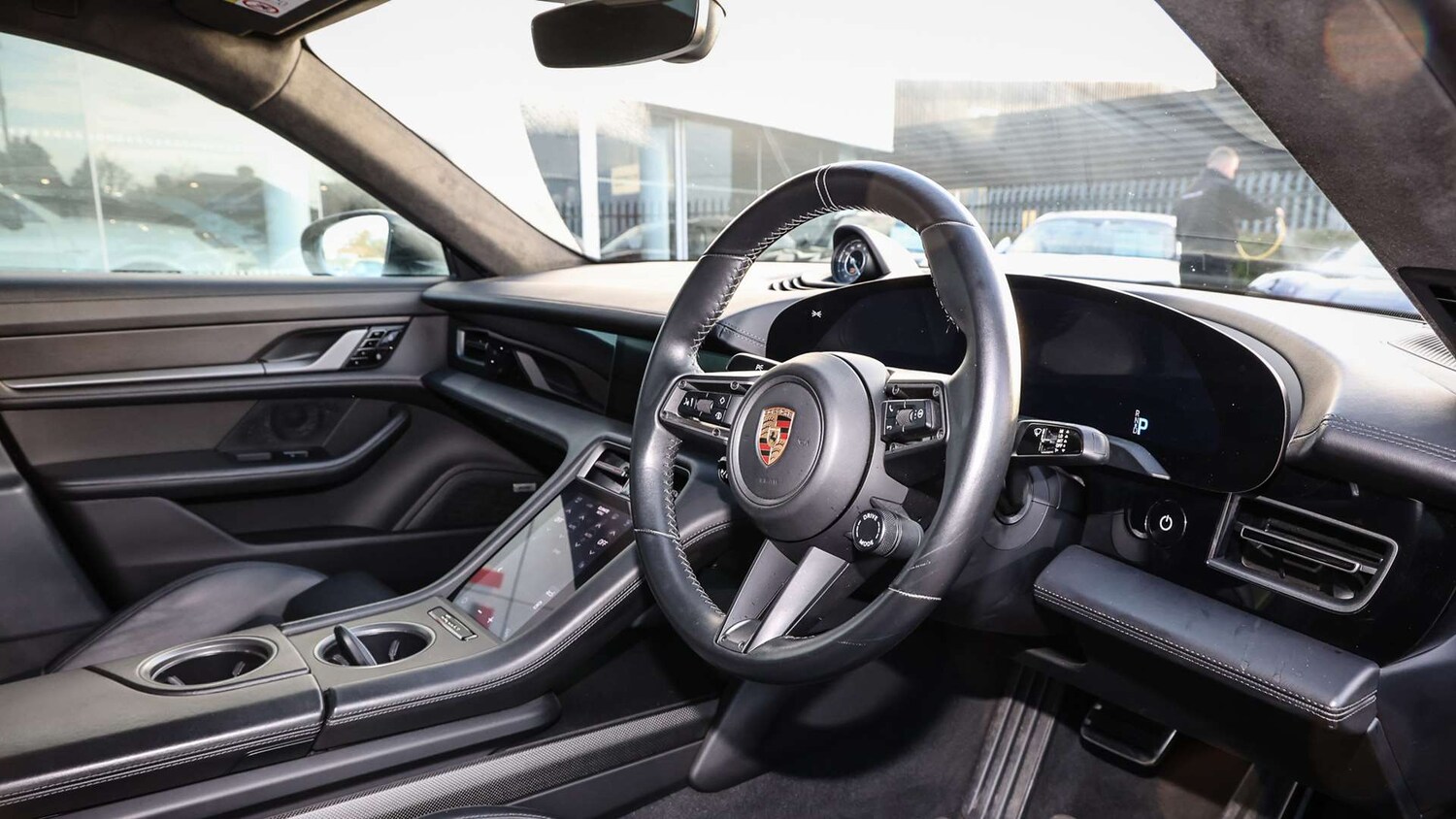 Used Porsche Taycan 2020 for sale - 76421151: Photo 11