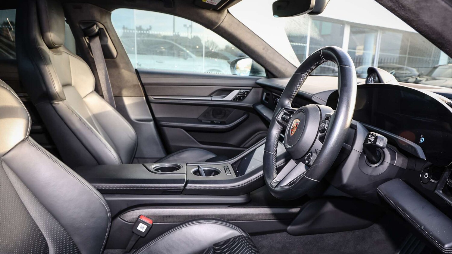 Used Porsche Taycan 2020 for sale - 76421151: Photo 12