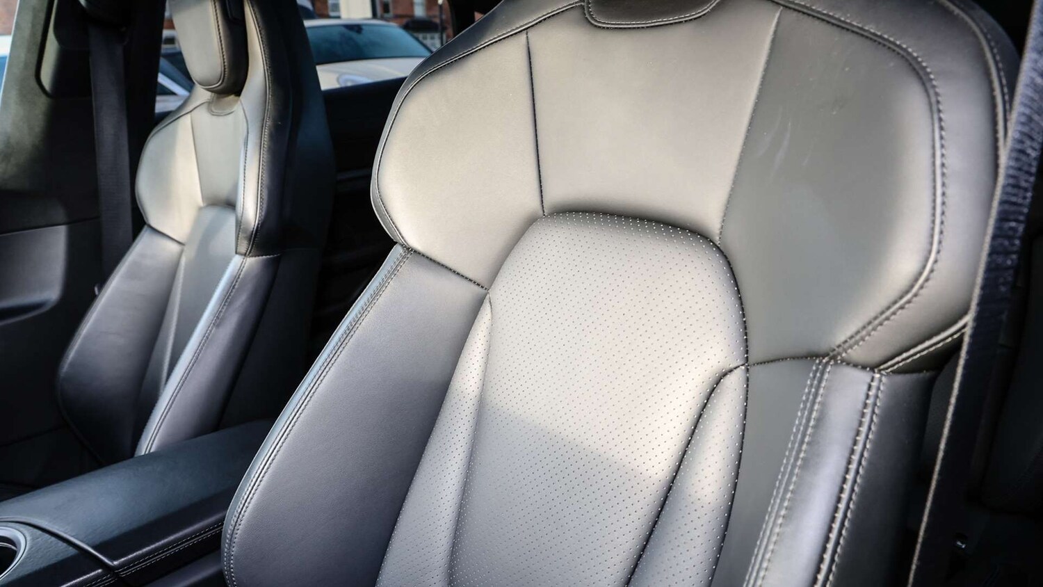 Used Porsche Taycan 2020 for sale - 76421151: Photo 16