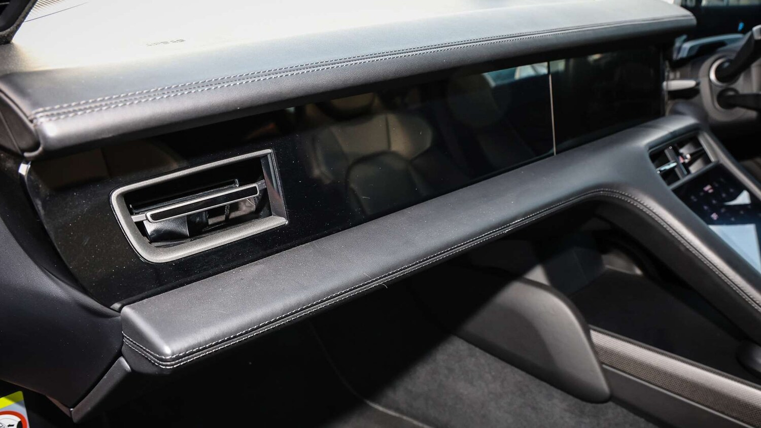 Used Porsche Taycan 2020 for sale - 76421151: Photo 21