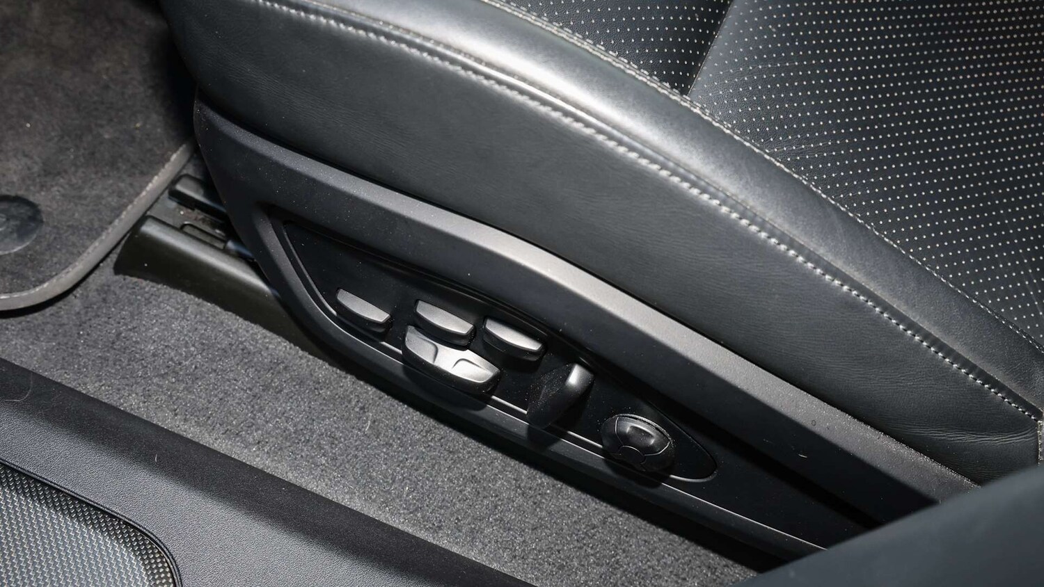 Used Porsche Taycan 2020 for sale - 76421151: Photo 24