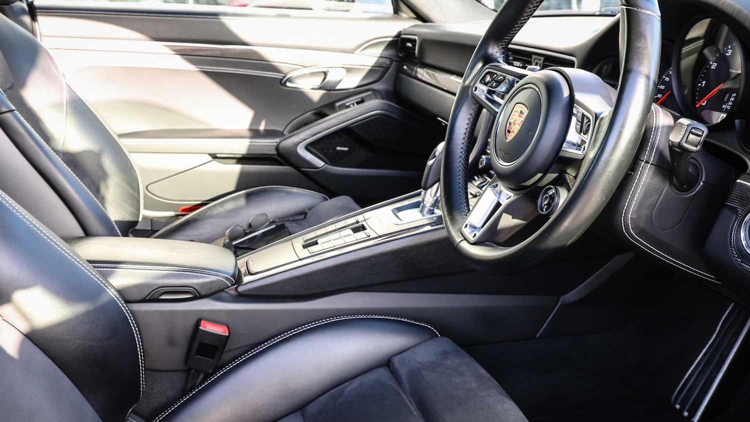 Used Porsche 911 2016 for sale - 76774337: Photo 25