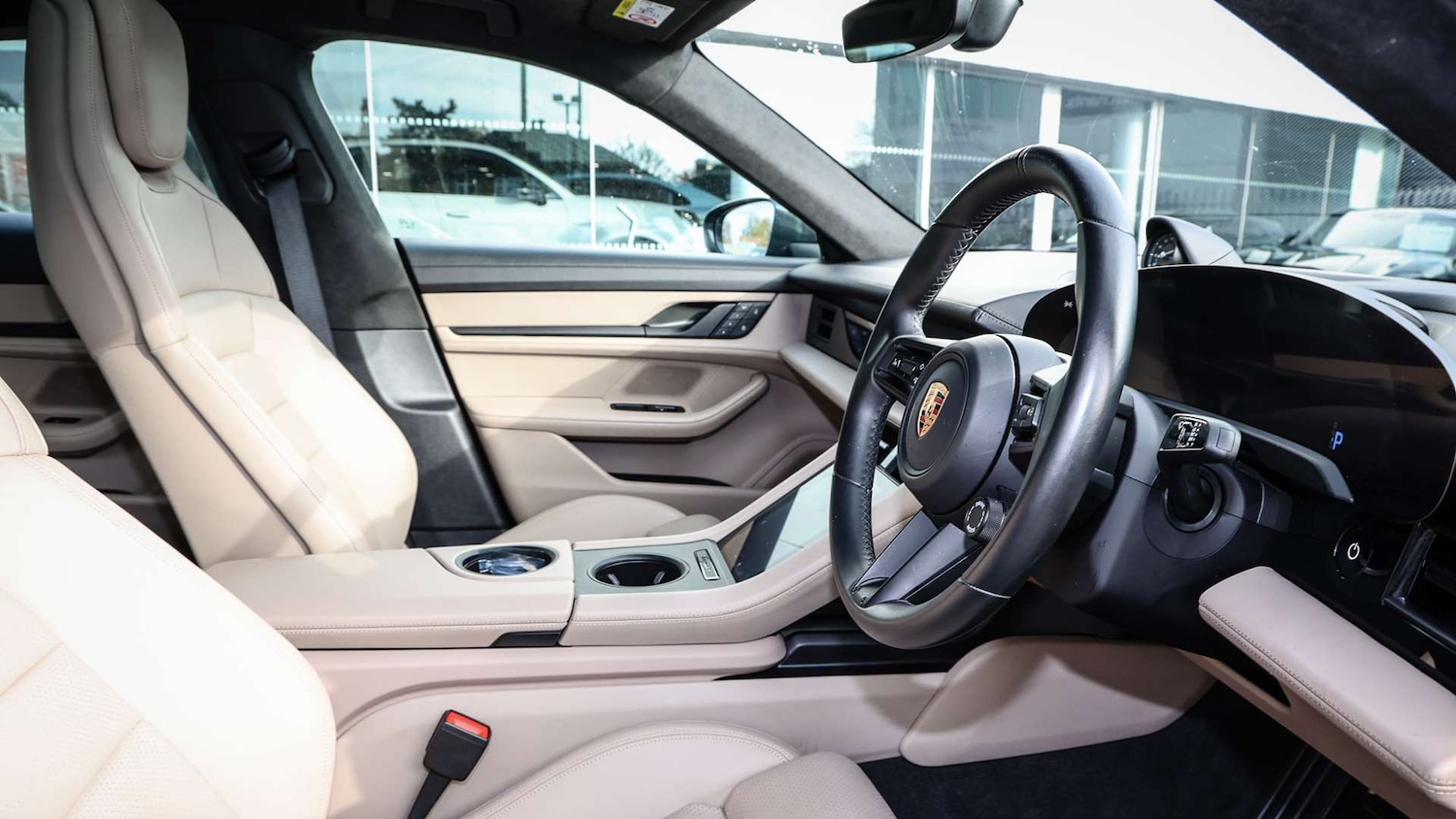 Used Porsche Taycan 2022 for sale - 76329220: Photo 11