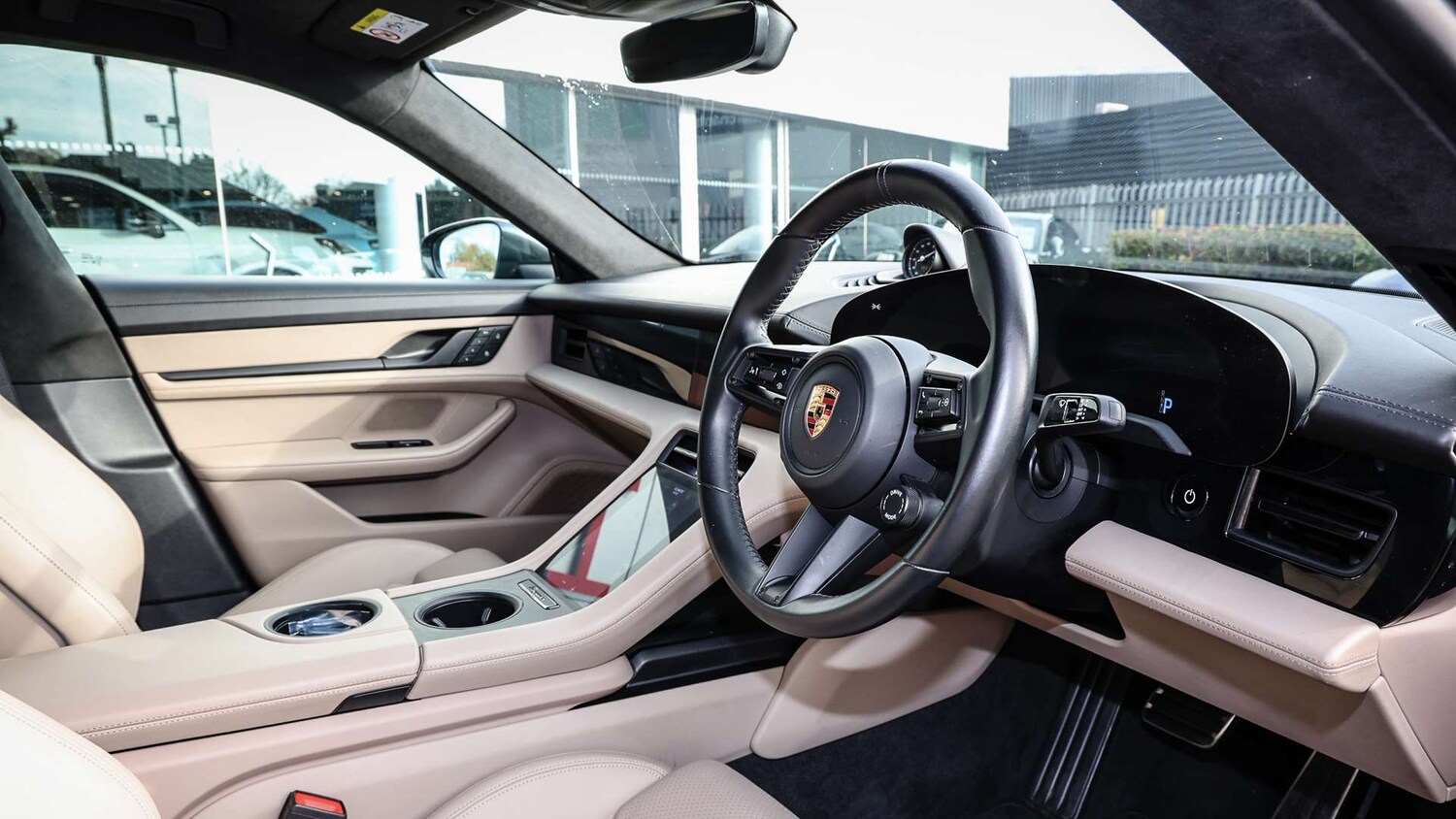 Used Porsche Taycan 2022 for sale - 76329220: Photo 12