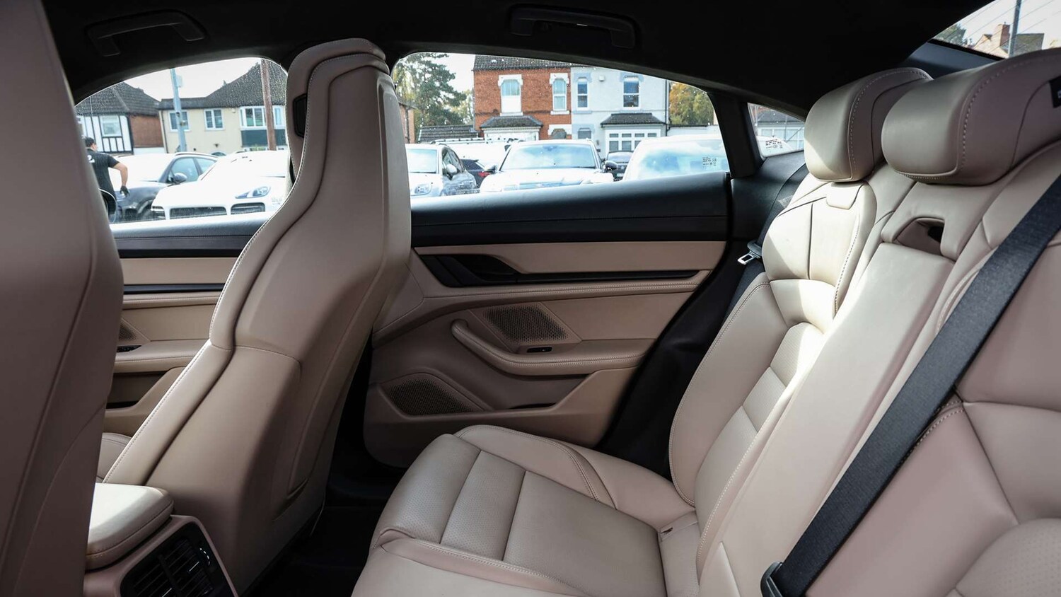 Used Porsche Taycan 2022 for sale - 76329220: Photo 16