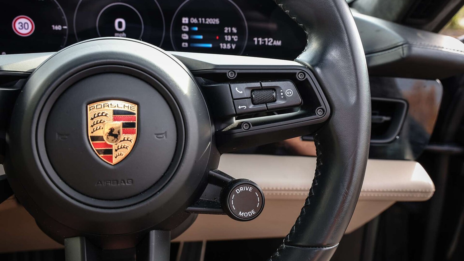 Used Porsche Taycan 2022 for sale - 76329220: Photo 31