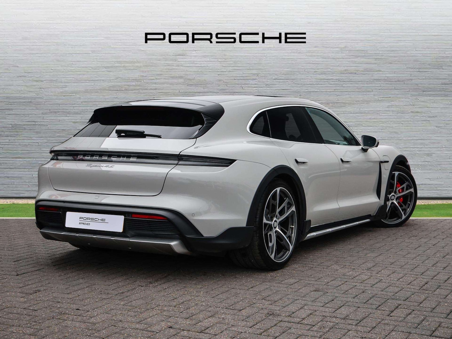 Used Porsche Taycan 2022 for sale - 78161360: Photo 3