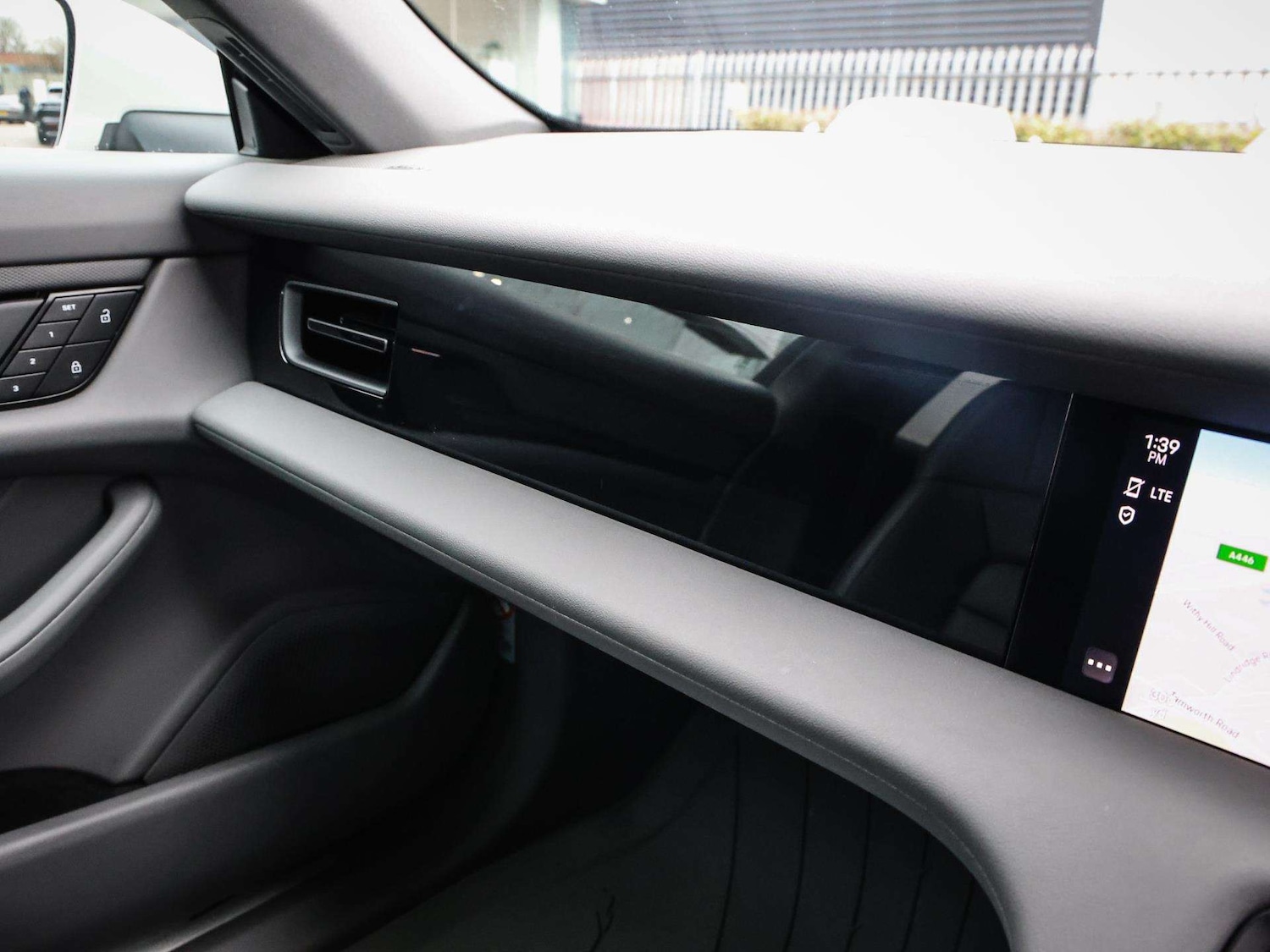 Used Porsche Taycan 2022 for sale - 78161360: Photo 32