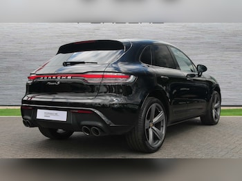 Used Porsche Macan 2023 for sale - 79095819: Photo