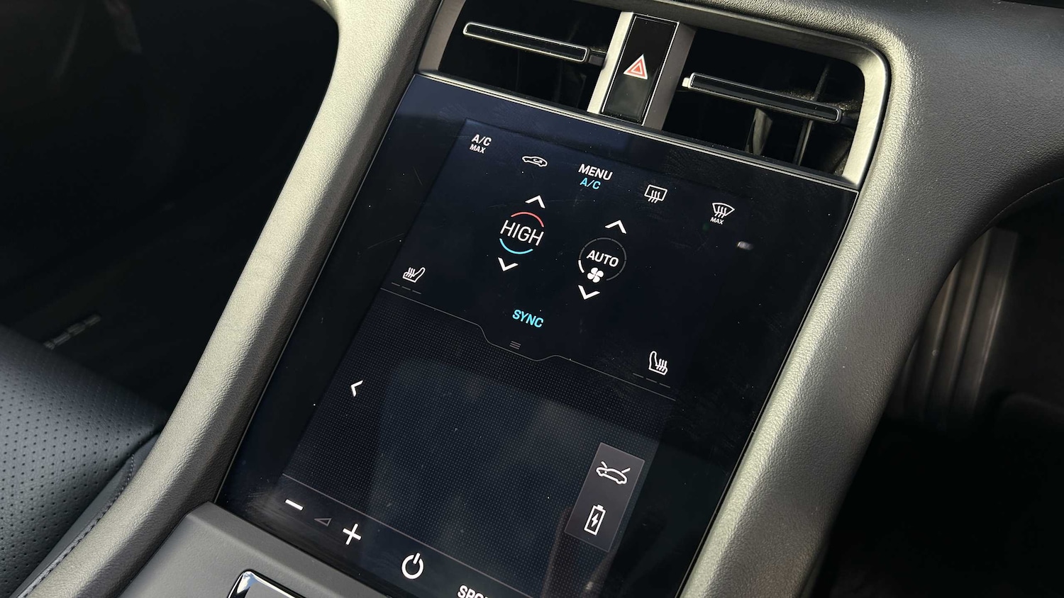 Used Porsche Taycan for sale - 77000110: Photo 15