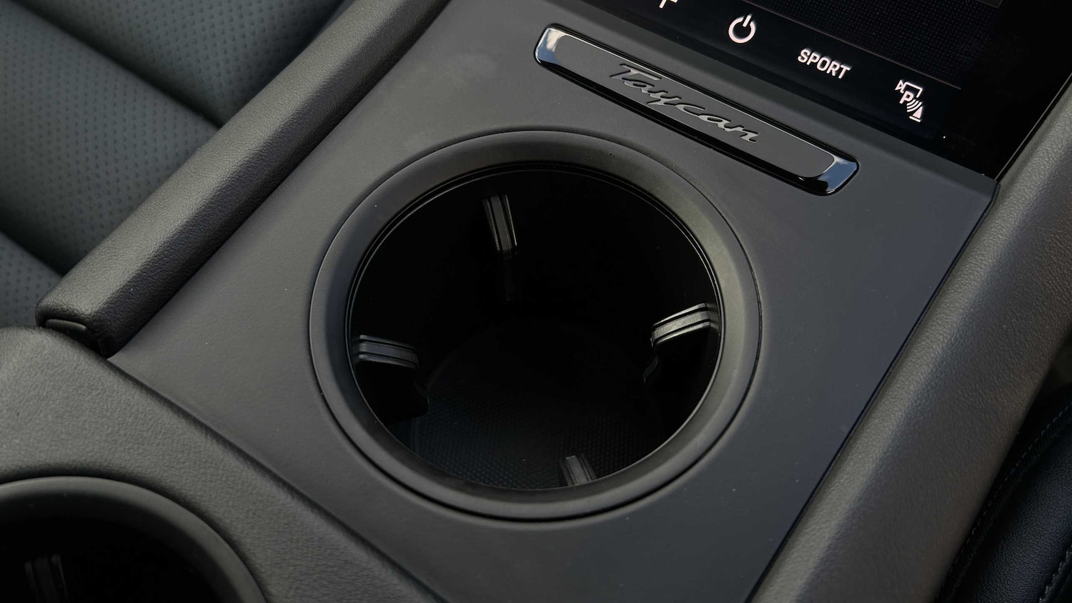 Used Porsche Taycan for sale - 77000110: Photo 18