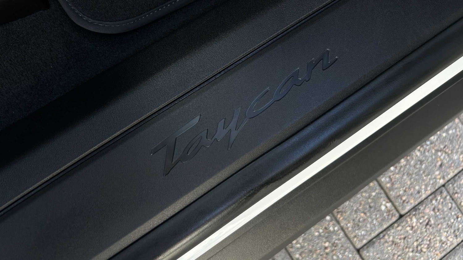 Used Porsche Taycan for sale - 77000110: Photo 19